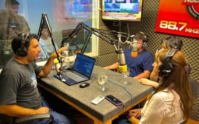 ESTUDIANTES DE LA UNIVERSIDAD DE LA CUENCA DEL PLATA VISITARON RADIO NUESTRA VOZ 88.7