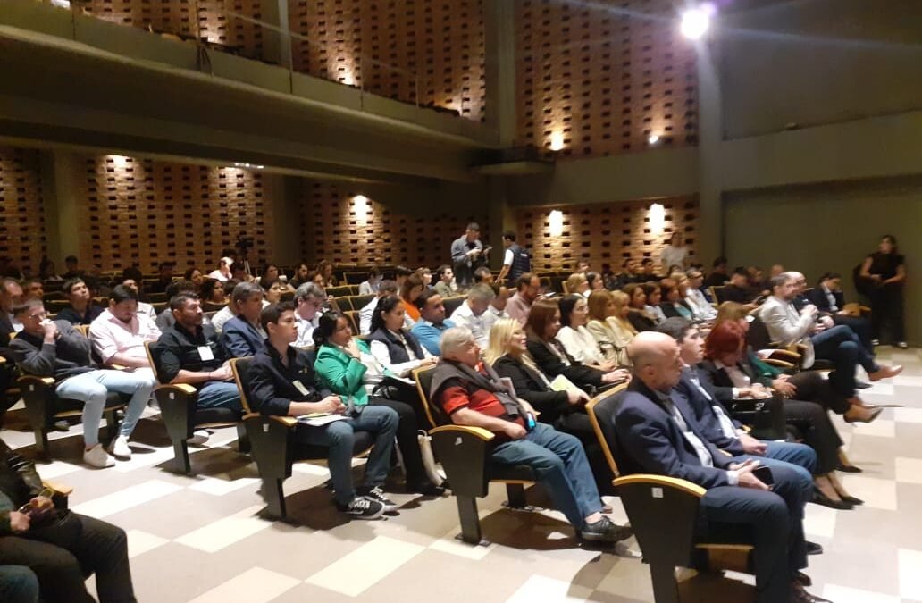 El evento “Transformando PyMEs” del ICCTI reunió a más de 250 emprendedores y autoridades en la Casa de las Culturas de Resistencia.Radio Nuestra Voz participo de la jornada y pudo dialogar con Alejandro Gorodner Vicepresidente del ICCTI: